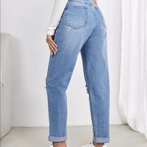 High waisted ripped jeans